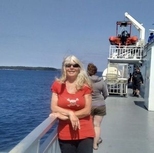 Meet your Posher, Deborah